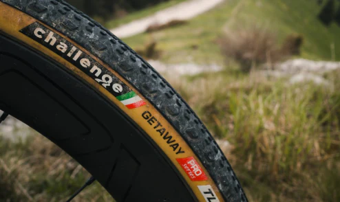 Pneu Challenge Getaway Double Superpoly Layer - Puncture Protection Strip - Tubeless Ready - Image 2